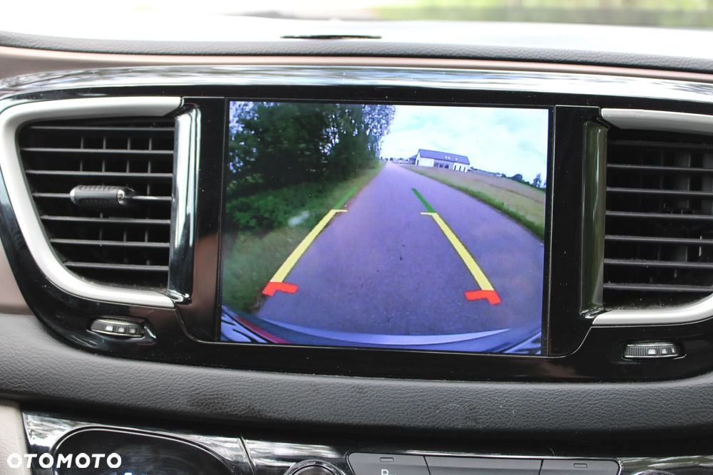 Chrysler Pacifica - 25