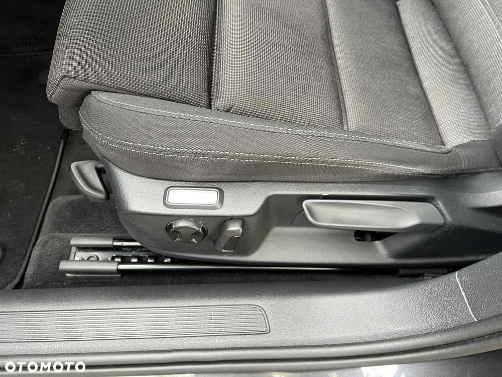 Volkswagen Passat 2.0 TDI BMT Comfortline DSG - 21