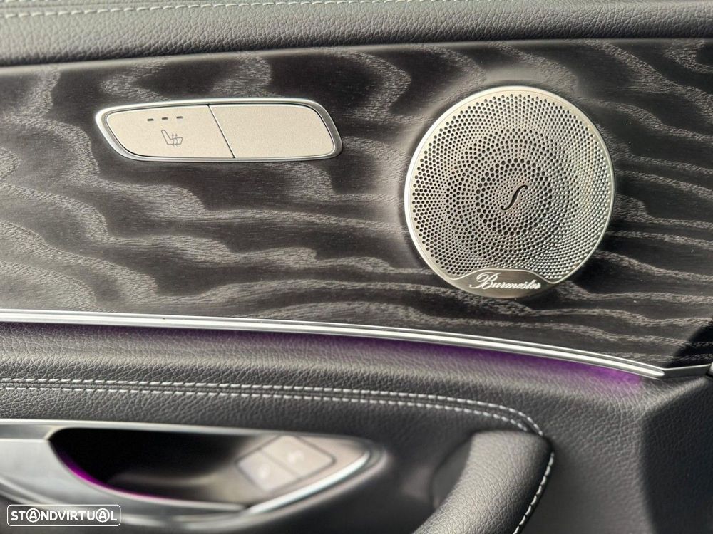 Mercedes-Benz E 300 de AMG Line 4Matic - 53