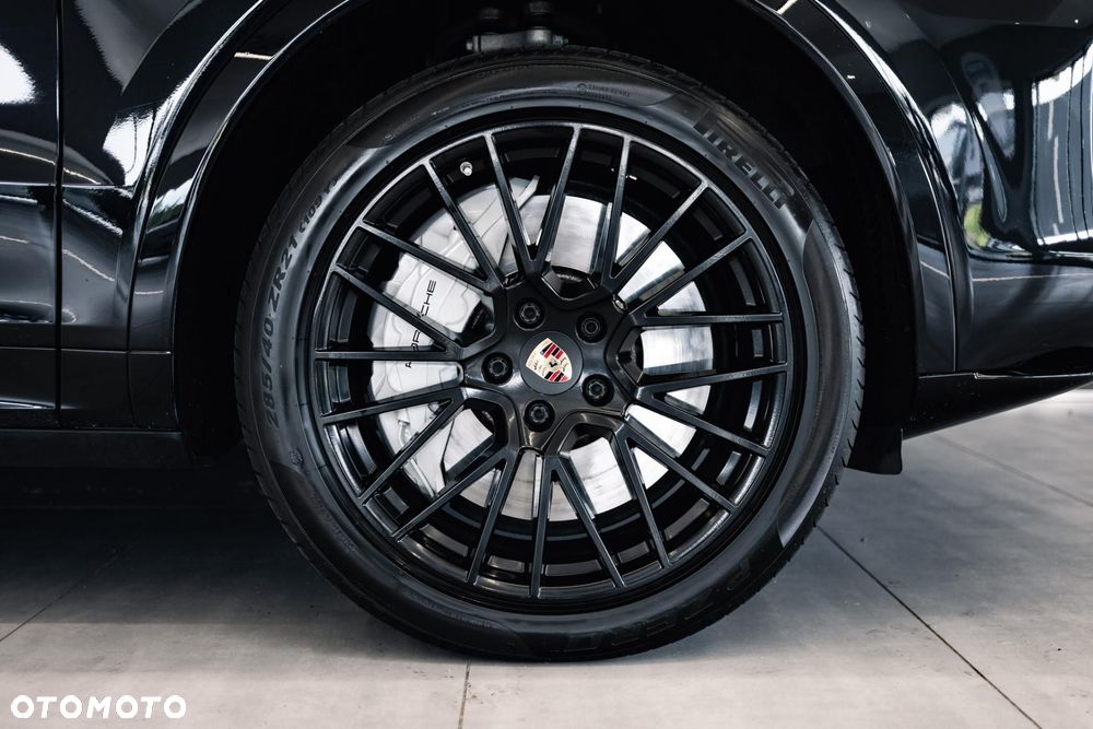 Porsche Cayenne Turbo - 40