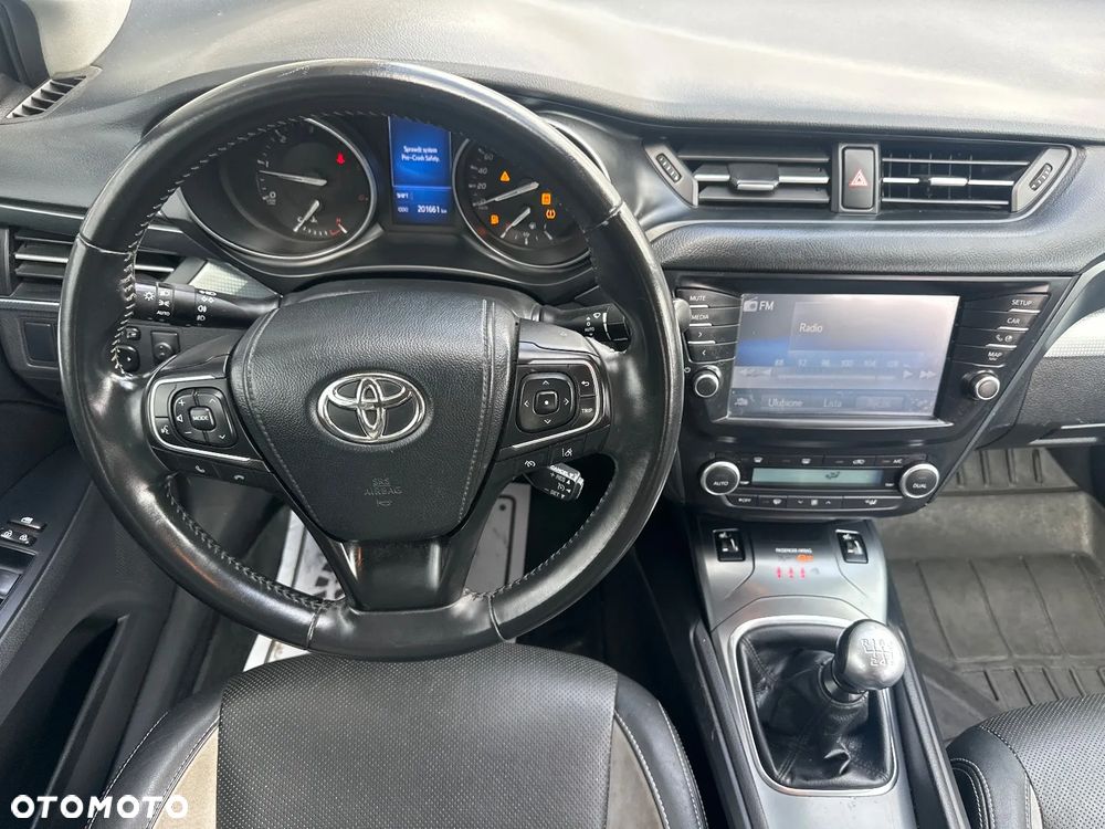 Toyota Avensis 2.0 D-4D Selection - 24