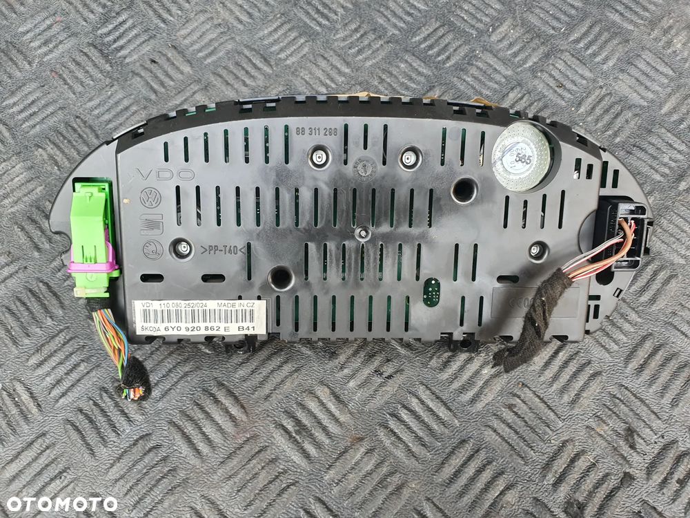 Licznik Obrotomierz Skoda Fabia 6Y0920862E 110080252024 VDO EUROPA - 2