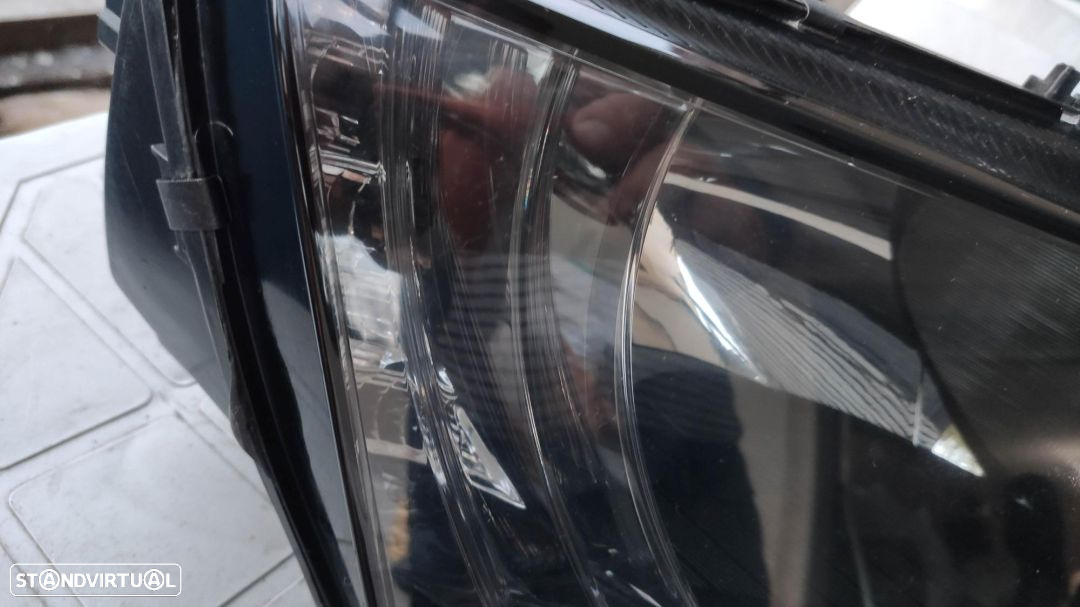 farol direito Halógenio Skoda Octavia 3 facelift - 3