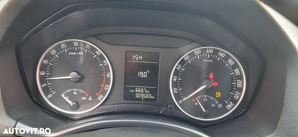 Skoda Octavia 1.6 TDI DPF Active - 32