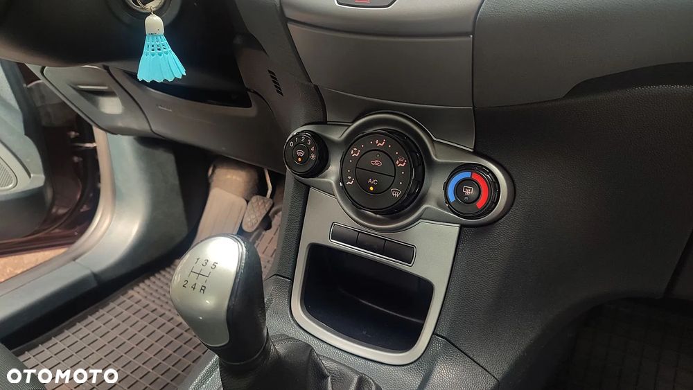 Ford Fiesta 1.25 Champions Edition - 12