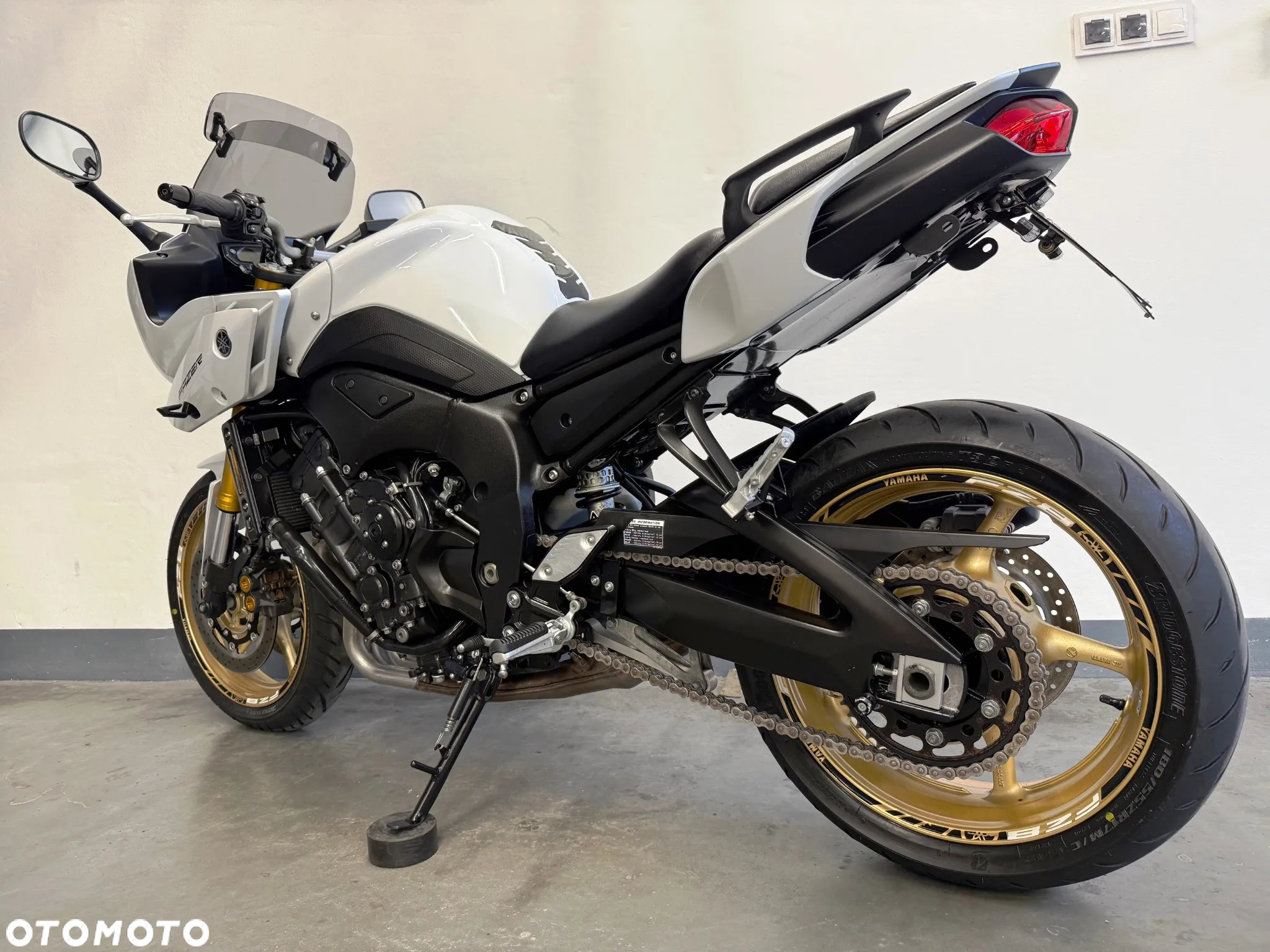 Yamaha FZ8 - 4