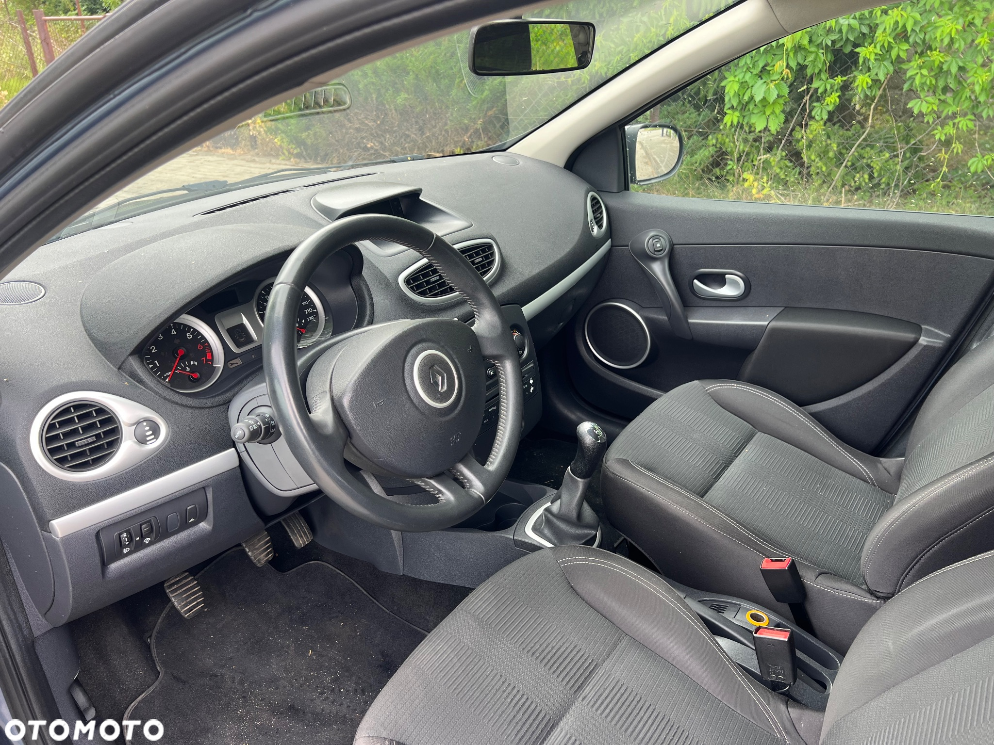 Renault Clio - 8