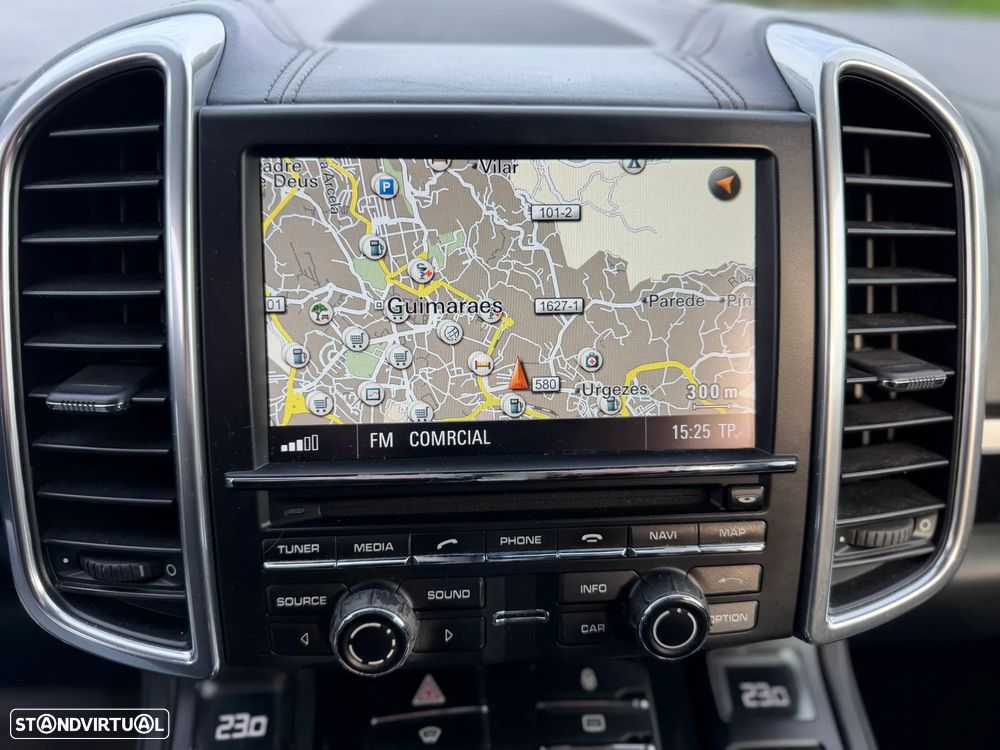 Porsche Cayenne Tiptronic S - 14