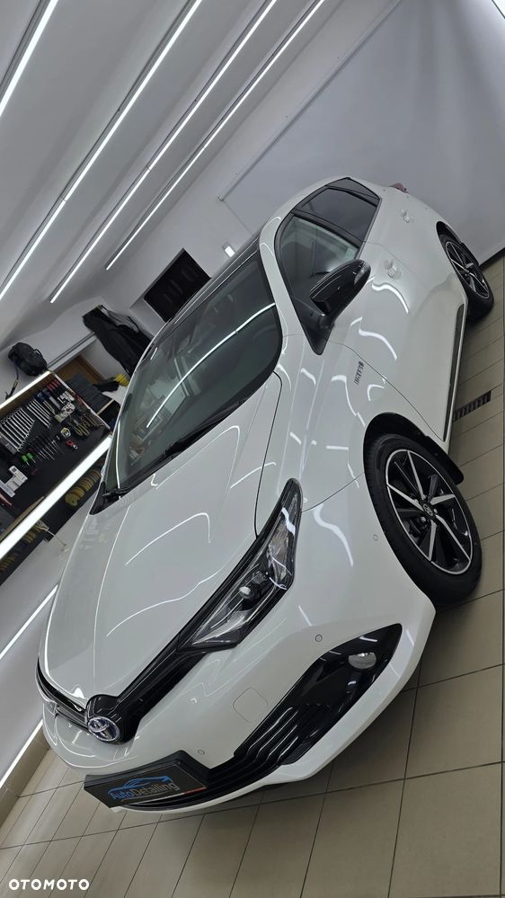 Toyota Auris Hybrid 135 Selection - 25