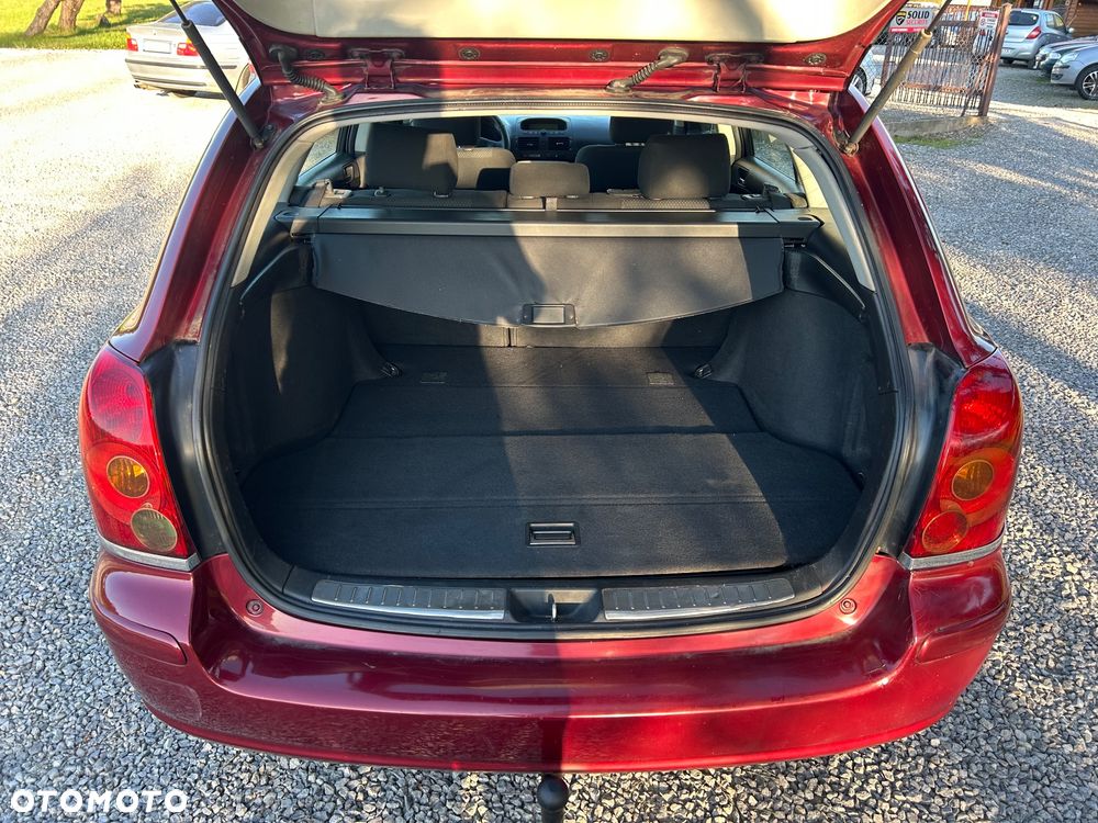 Toyota Avensis 2.0 D-4D Sol - 8