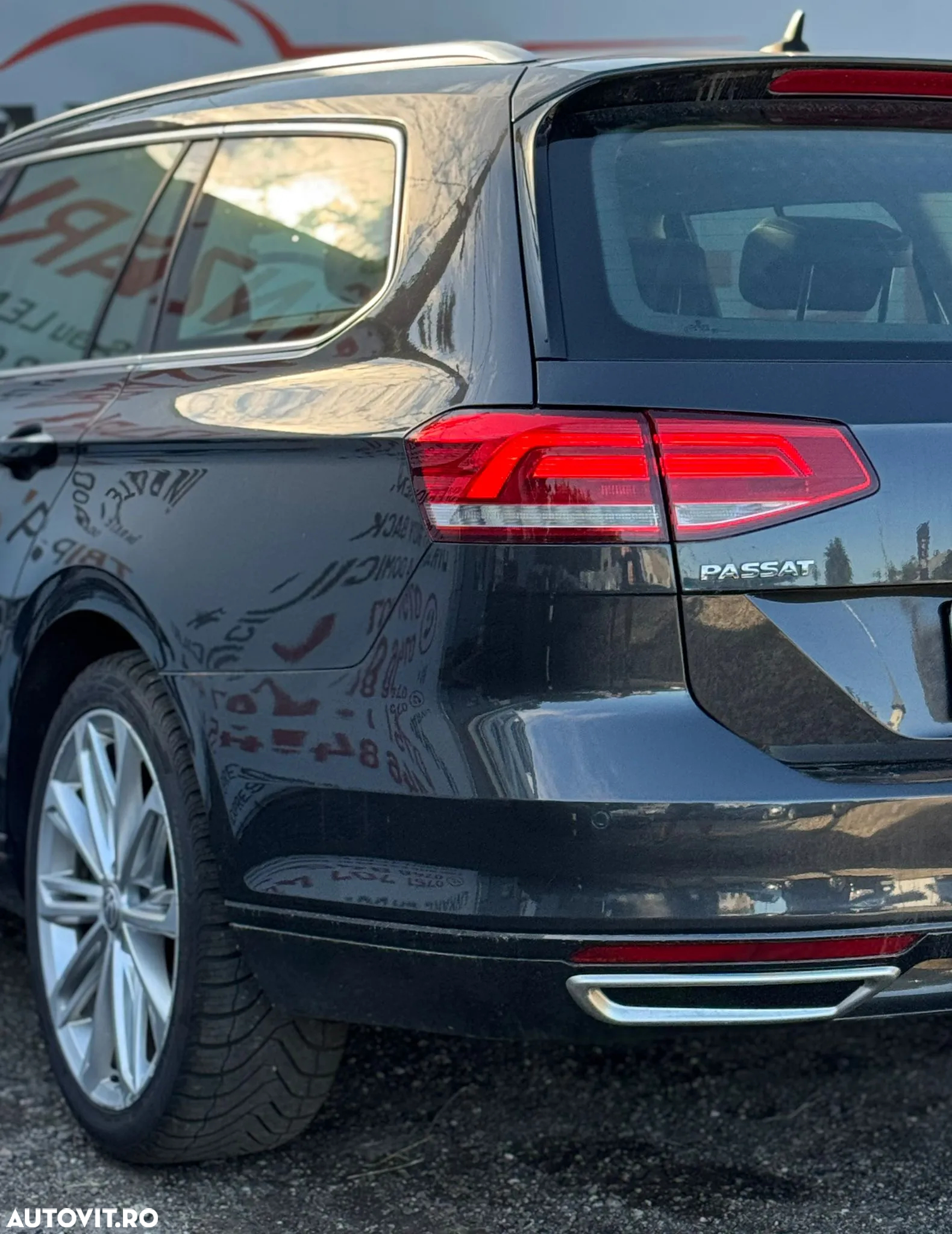 Volkswagen Passat Variant 2.0 TDI DSG (BlueMotion Technology) Comfortline - 21