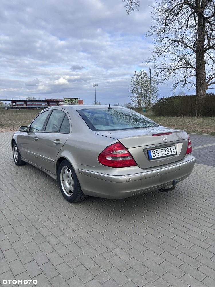 Mercedes-Benz Klasa E 200 CDI Elegance - 3