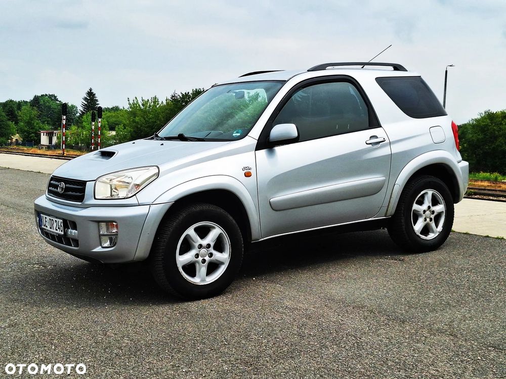 Toyota RAV4 D-4D 4x4 - 13