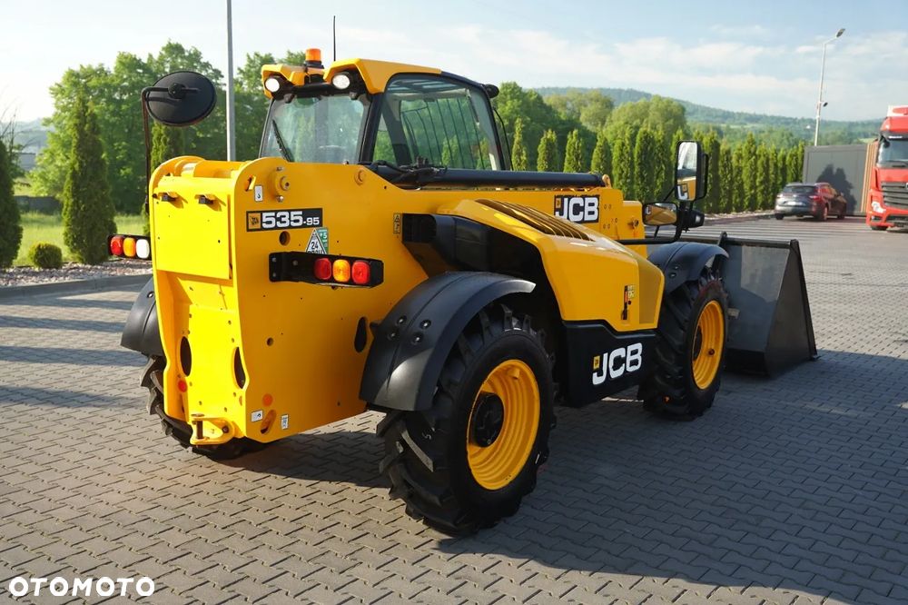 JCB 535-95 / ŁADOWARKA TELESKOPOWA / ŁYZKA / WIDŁY / ŁADOWACZ / UDŹWIG 3 500 KG / - 10
