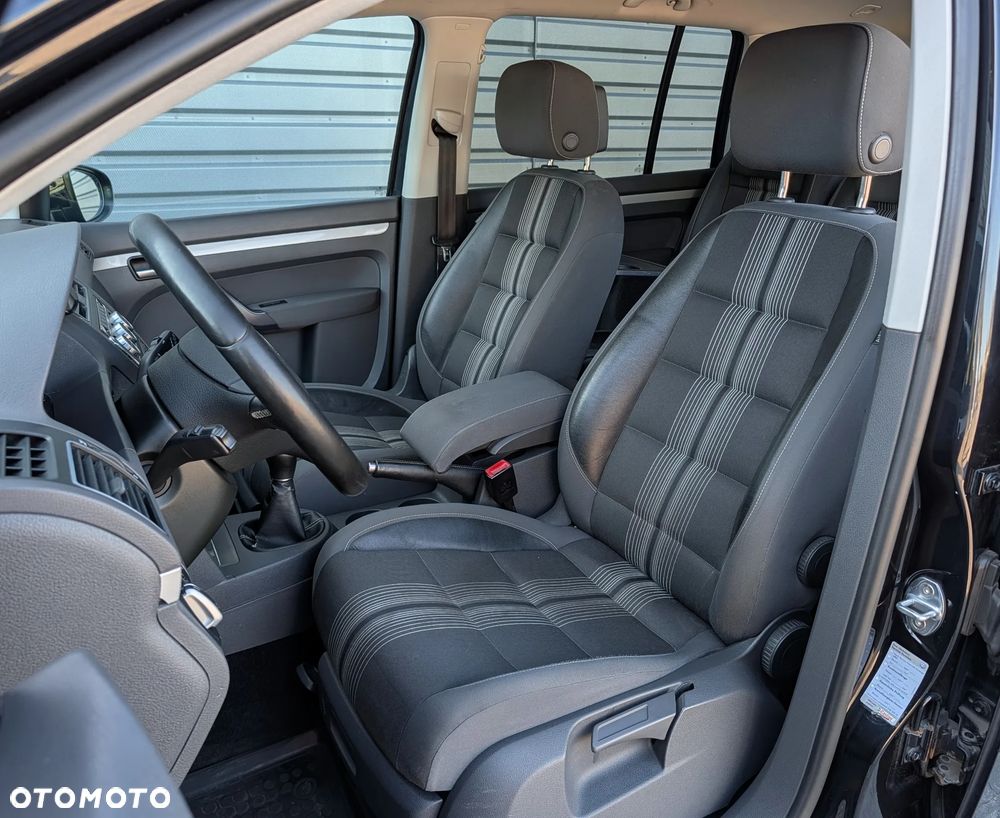 Volkswagen Touran 2.0 TDI DPF BlueMotion Technology MATCH - 6