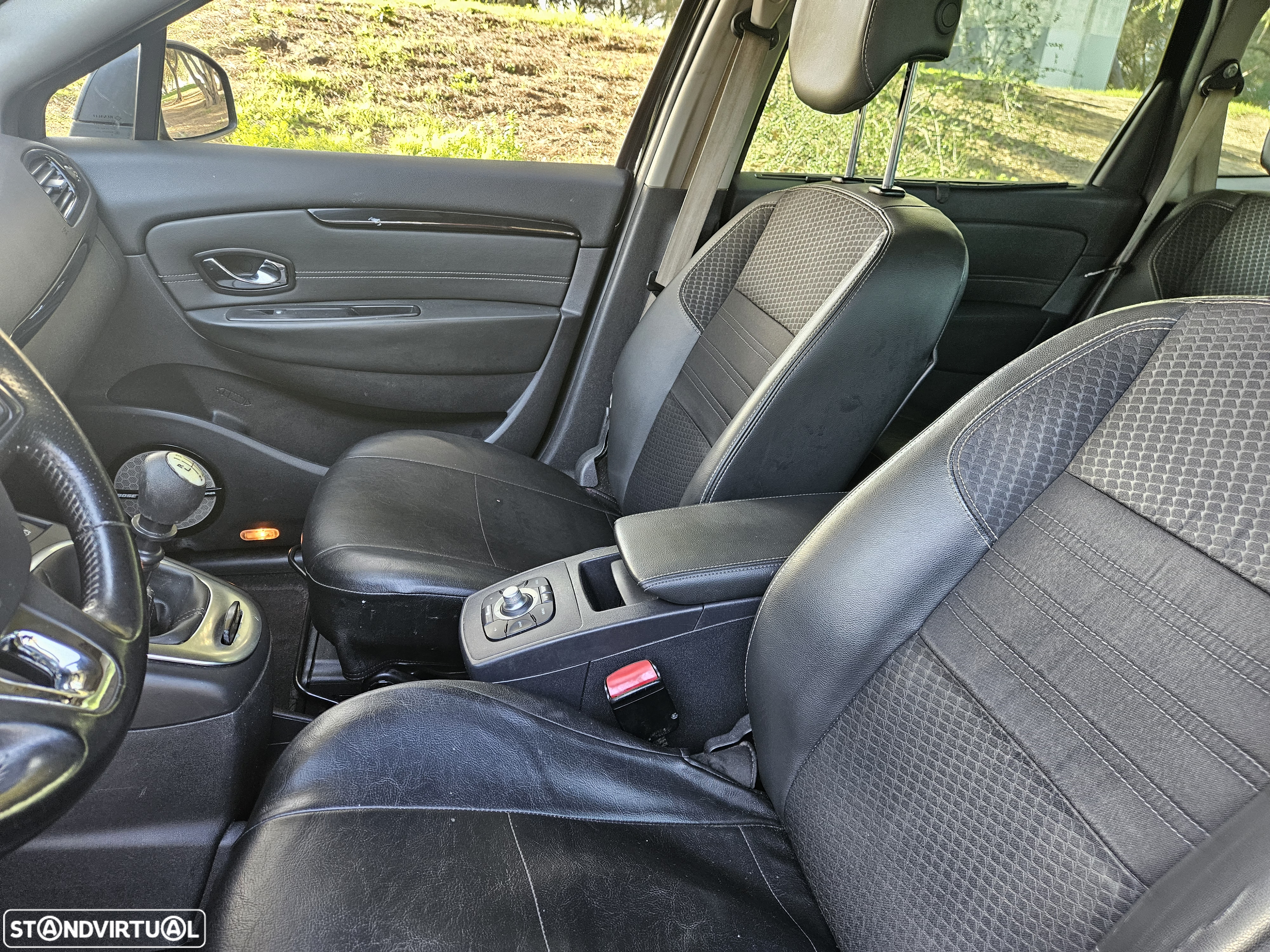 Renault Grand Scénic 1.6 dCi Bose Edition SS - 13