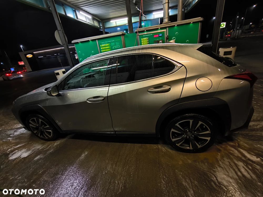 Lexus UX - 13