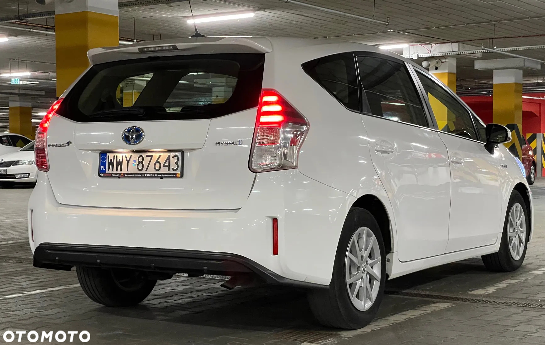Toyota Prius+ (Hybrid) Executive - 6