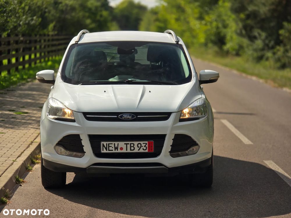 Ford Kuga 2.0 TDCi 2x4 Titanium - 11