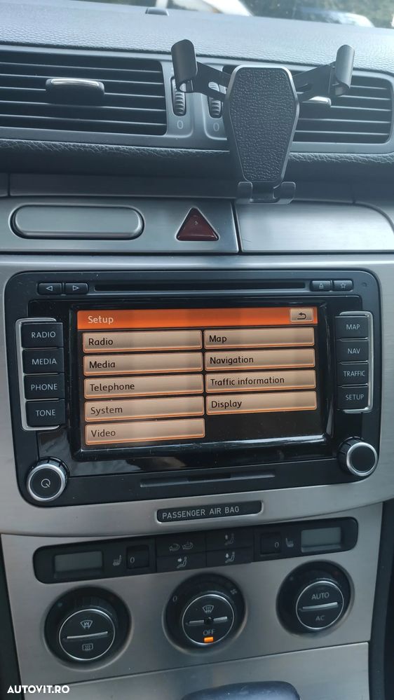 Volkswagen Passat Variant 2.0 TDI DPF DSG Individual - 24