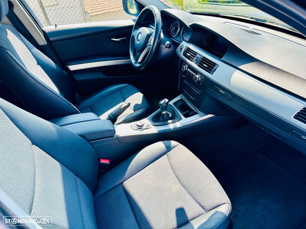 BMW 318 d DPF Touring Edition Sport - 16