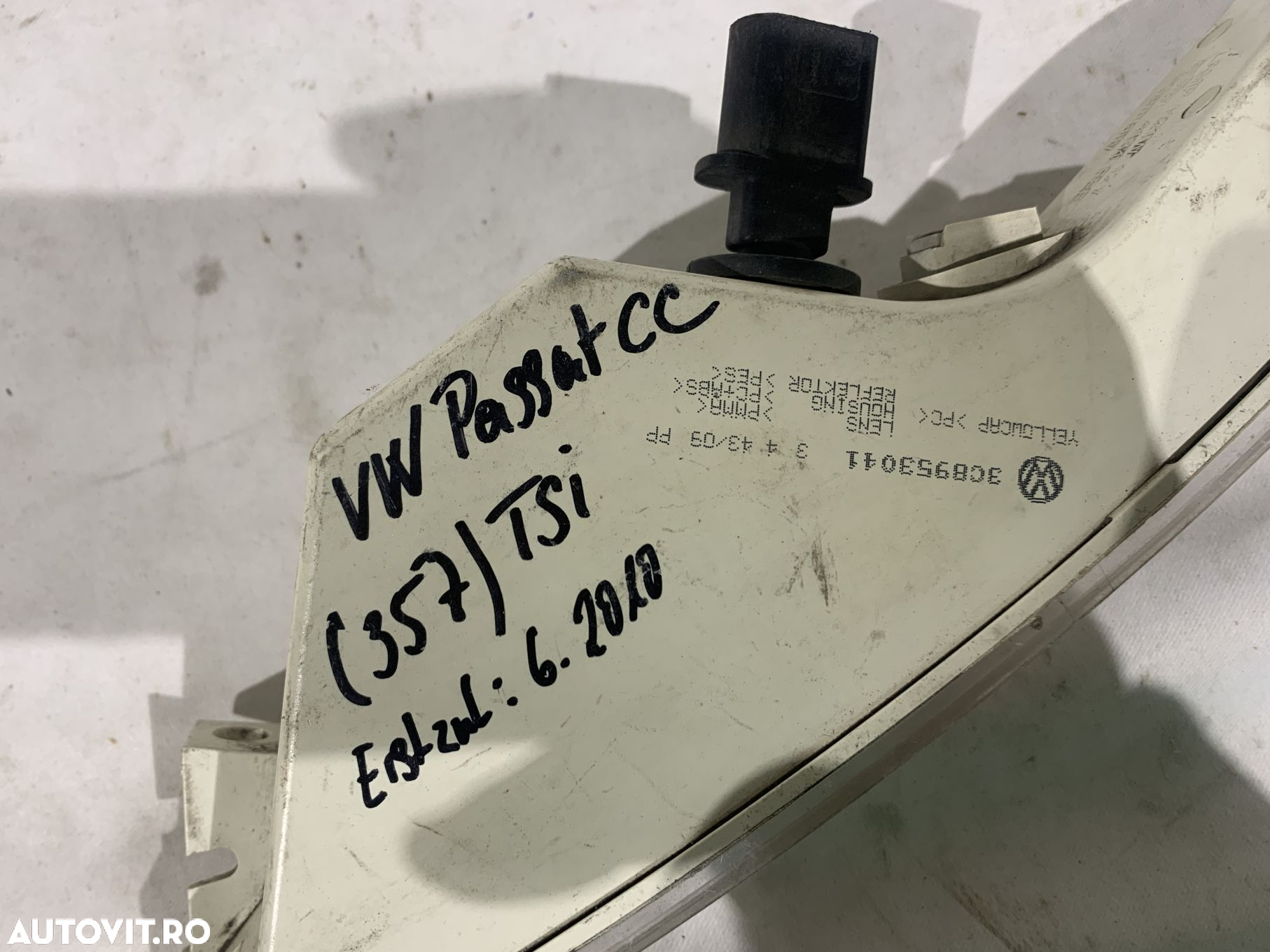 Lampa semnal stanga VW Passat CC 2009, 2010, 2011, 2012, cod origine OE 3C8953041 - 3