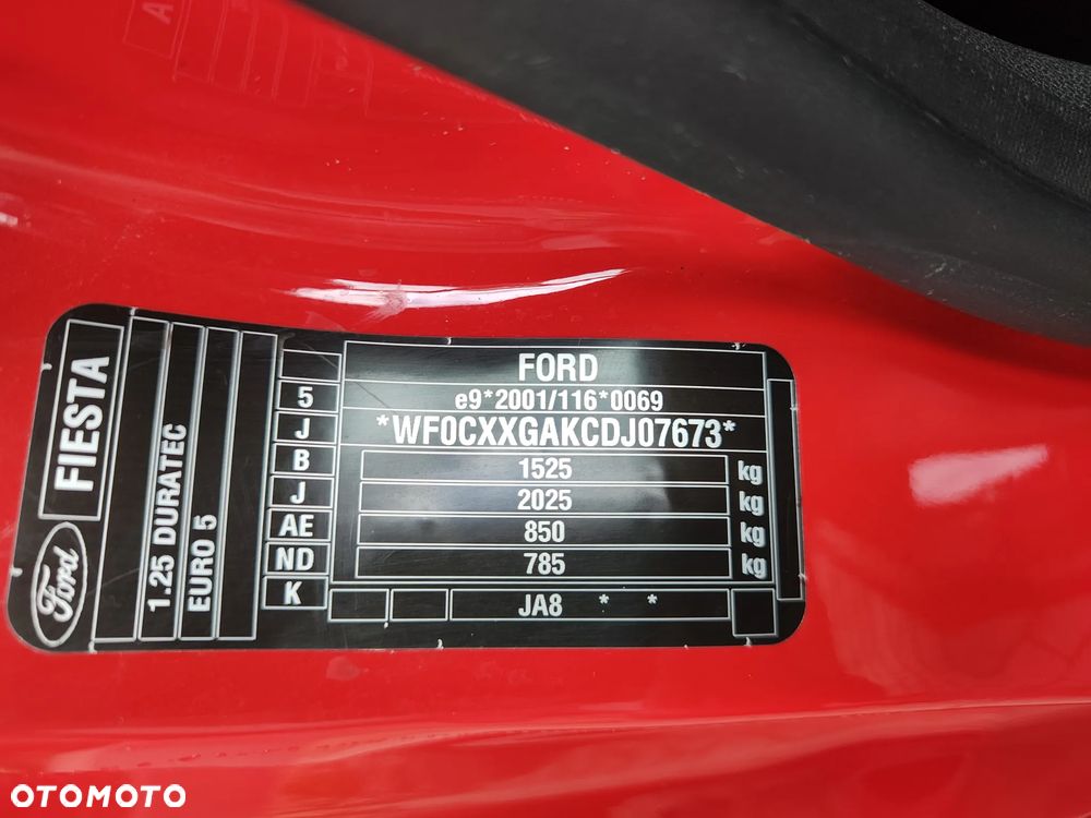 Ford Fiesta 1.25 Celebration - 15