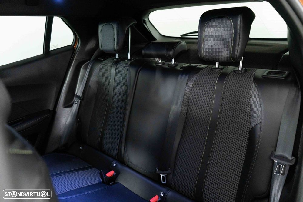 Peugeot 2008 1.2 PureTech GT - 10