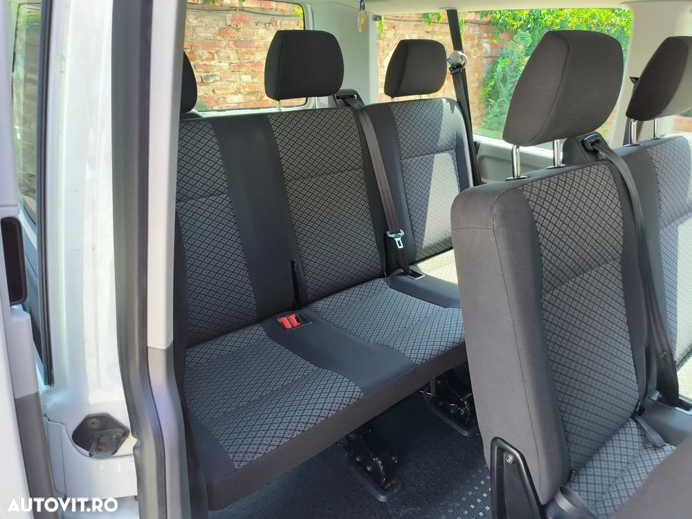 Volkswagen Caravelle - 5