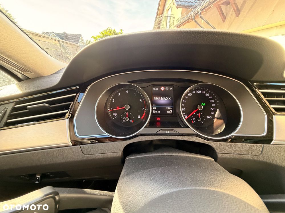Volkswagen Passat Variant 1.5 TSI EVO Elegance DSG - 19