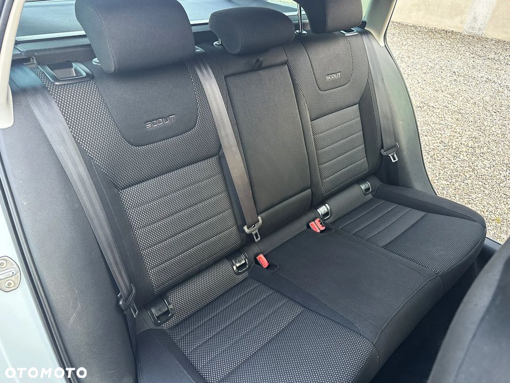 Skoda Octavia Scout 2.0 TDI 4x4 DSG - 18