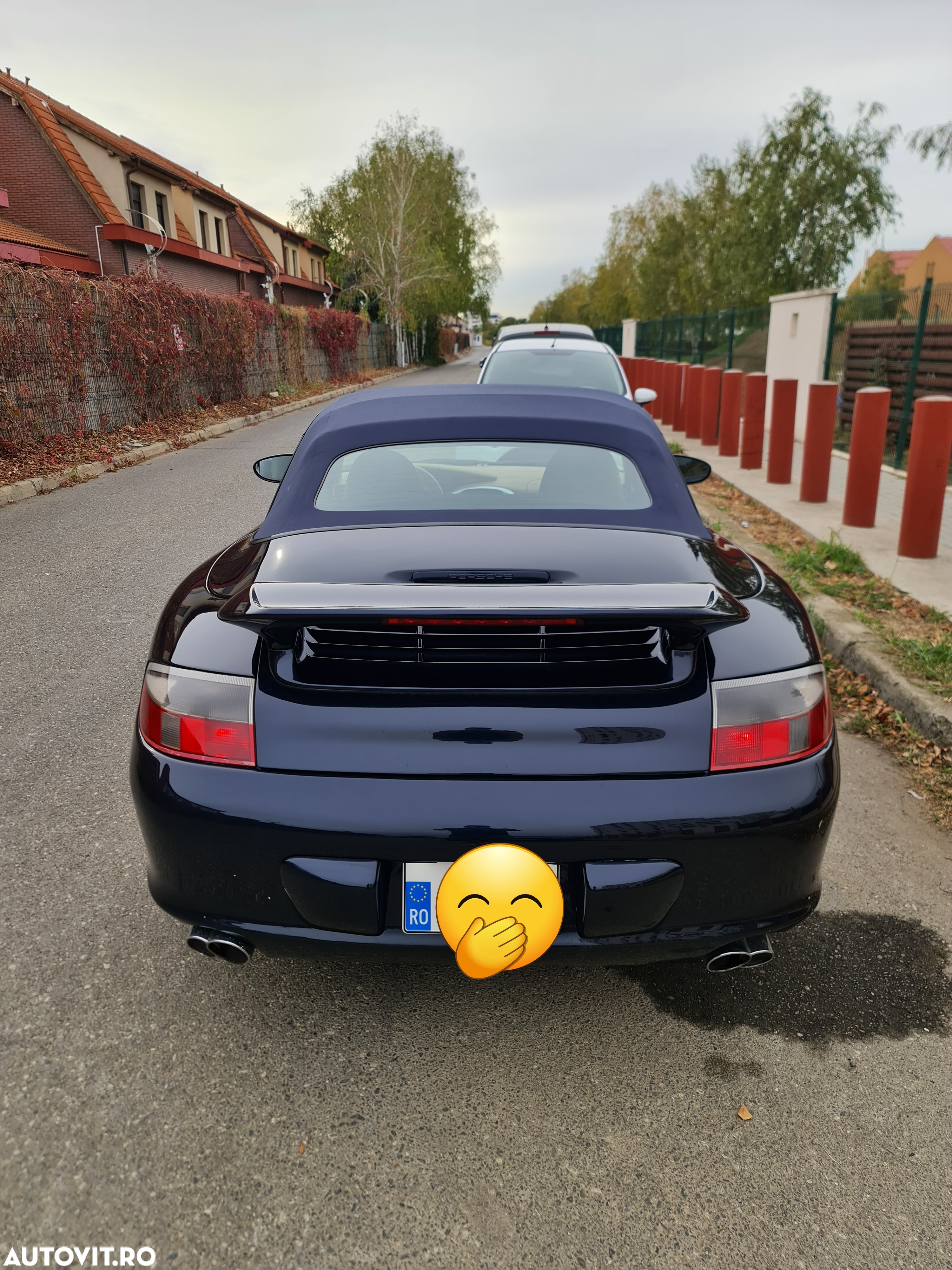 Porsche 911 Carrera 4 Cabriolet - 3