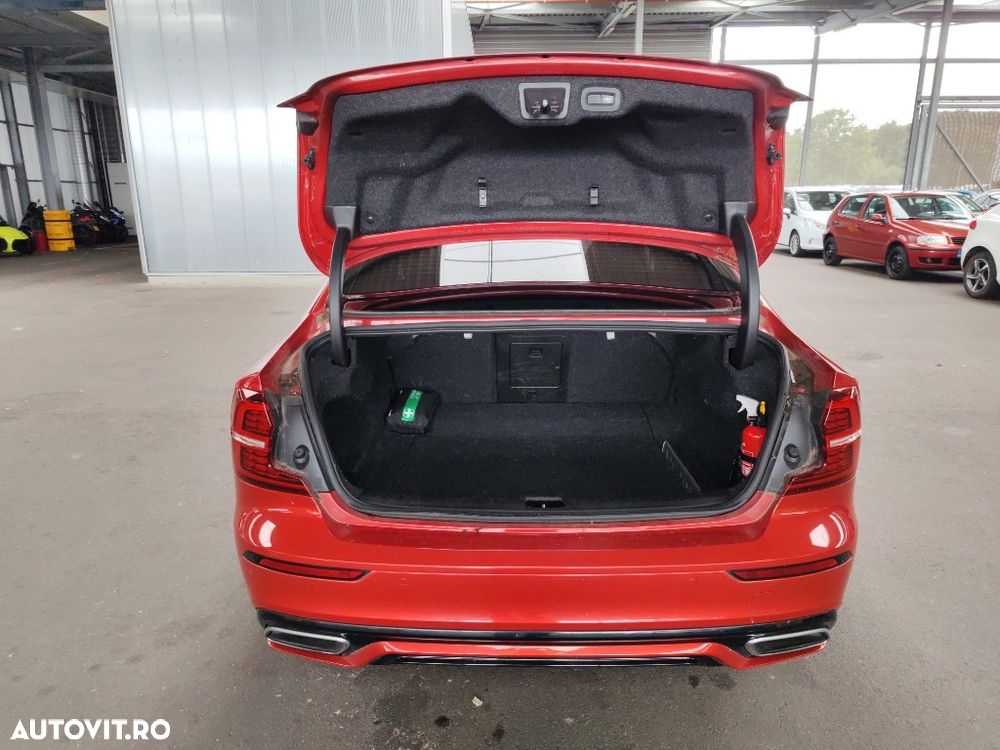 Volvo S60 T5 R-Design - 15