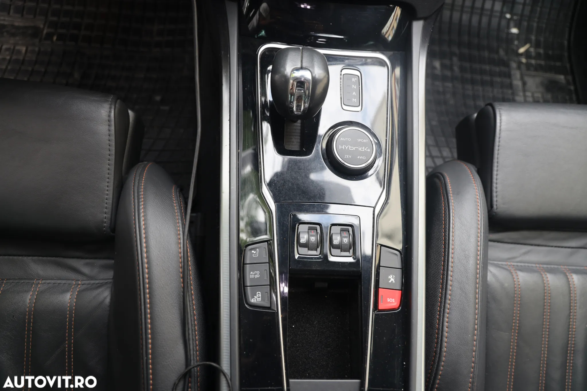 Peugeot 508 RXH Hybrid4 - 13