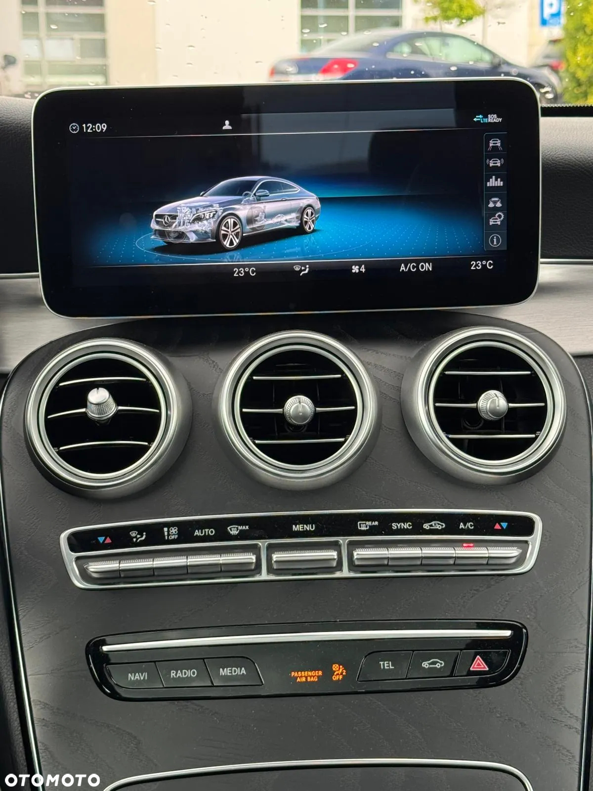 Mercedes-Benz Klasa C 300 9G-TRONIC - 18