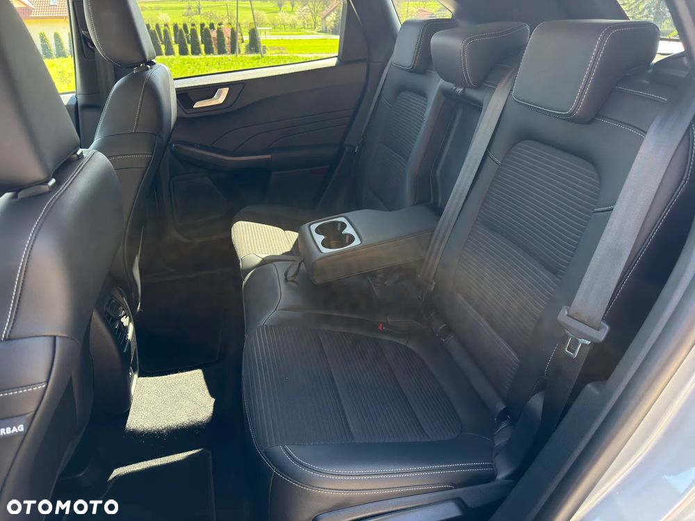 Ford Kuga 2.5 Duratec FHEV 4x4 TITANIUM X - 25