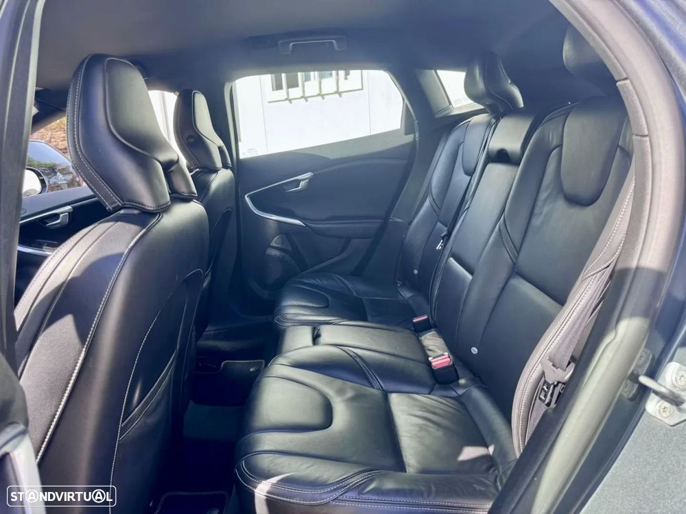 Volvo V40 1.6 D2 R-Design Powershift - 17