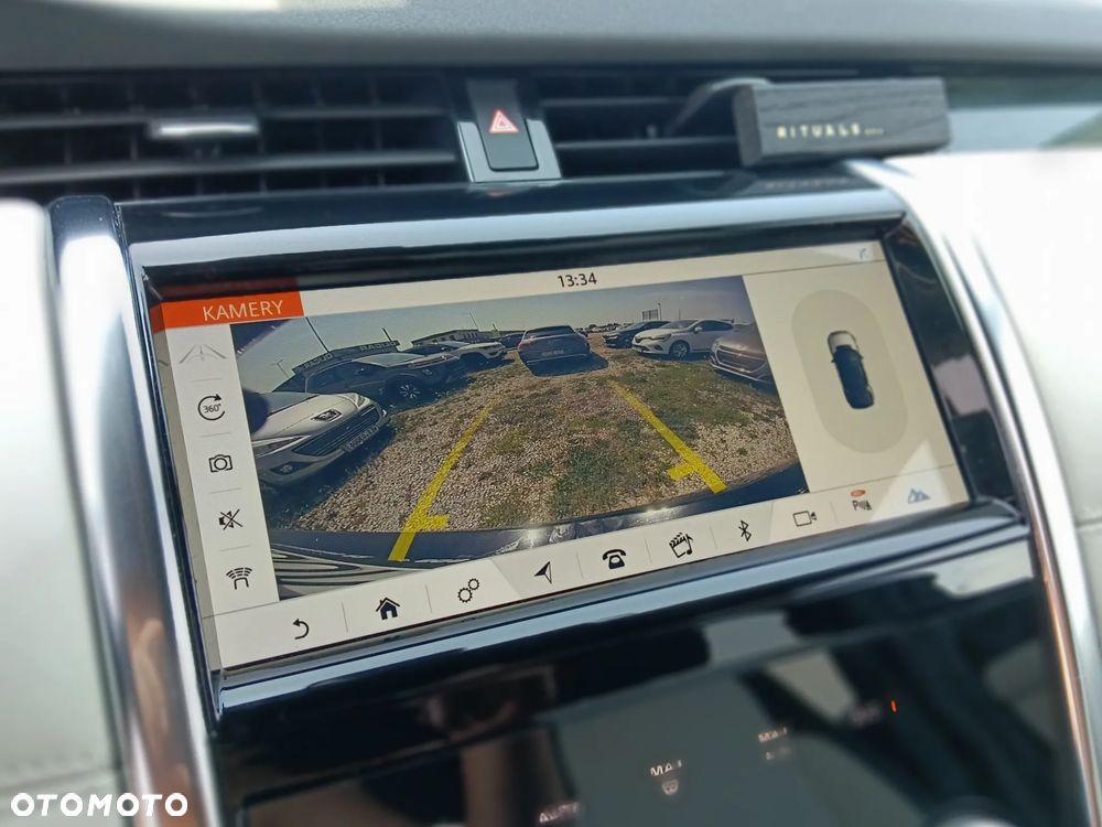 Land Rover Discovery Sport P300e R-Dynamic - 32