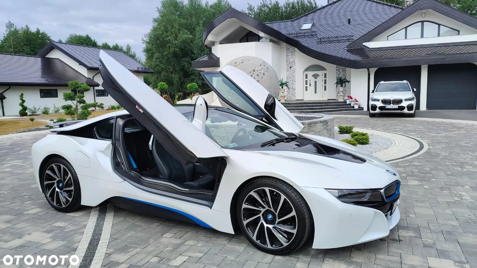 BMW i8 Coupe - 1