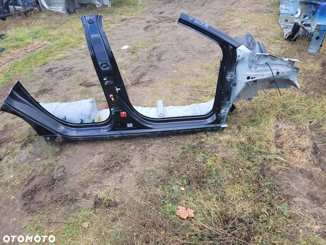 PEUGEOT 2008 I PRÓG PRAWY ZEJŚCIE ĆWIARTKA PRAWY PRAWA - 1