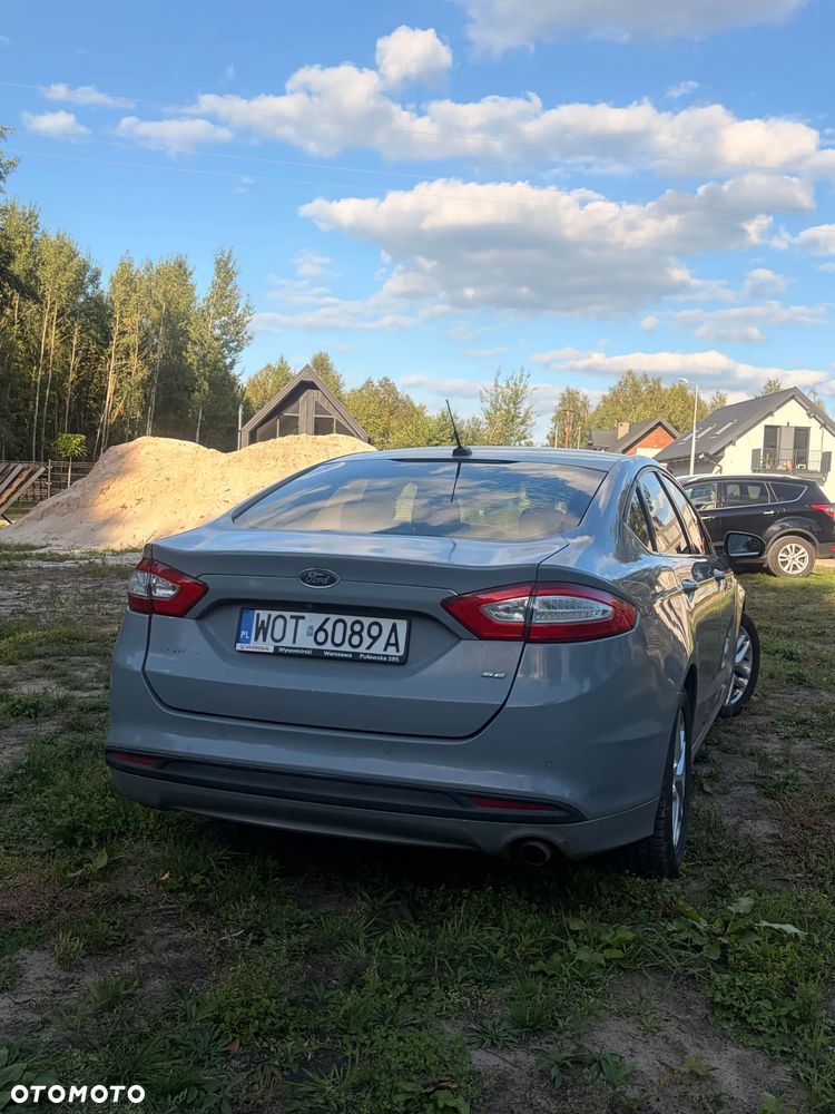 Ford Fusion - 10