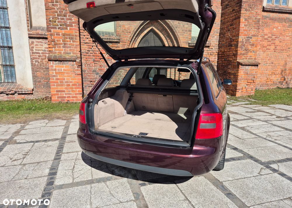 Audi A6 Avant 2.8 30V Quattro - 11