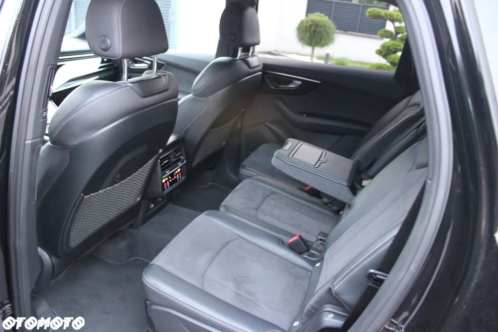 Audi Q7 - 11