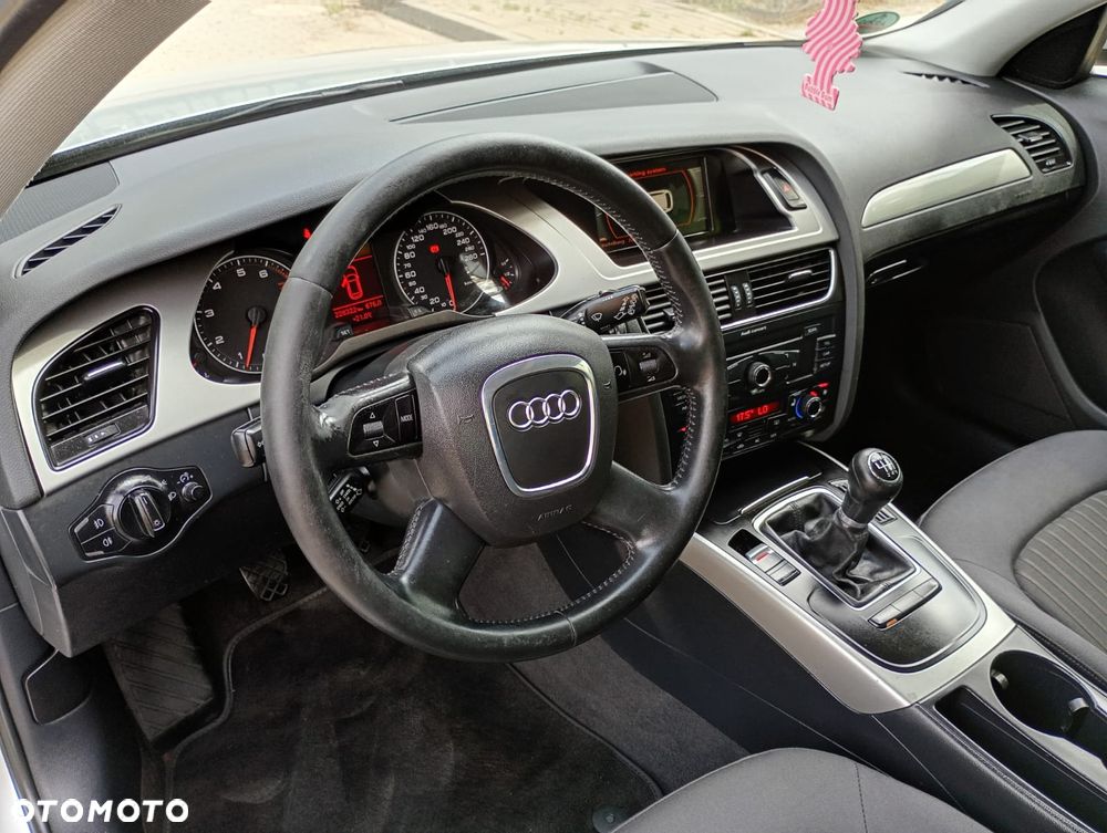 Audi A4 Avant - 7