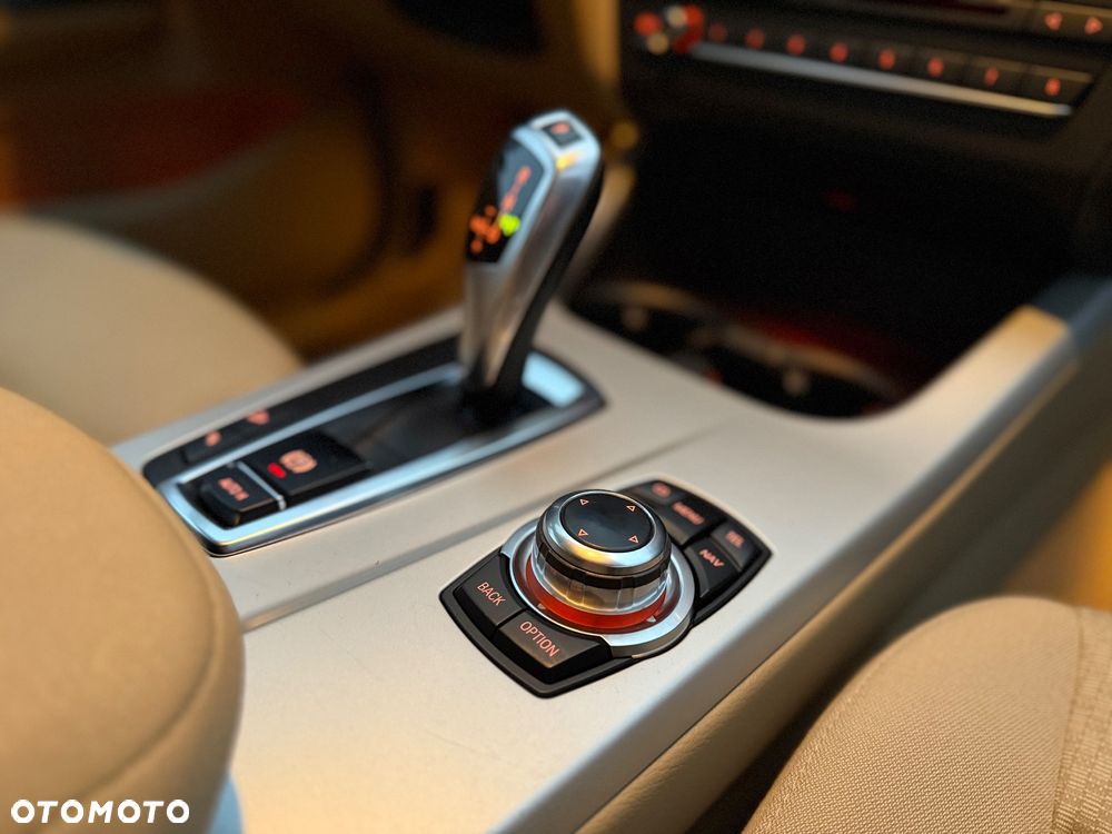 BMW X3 xDrive20d - 16