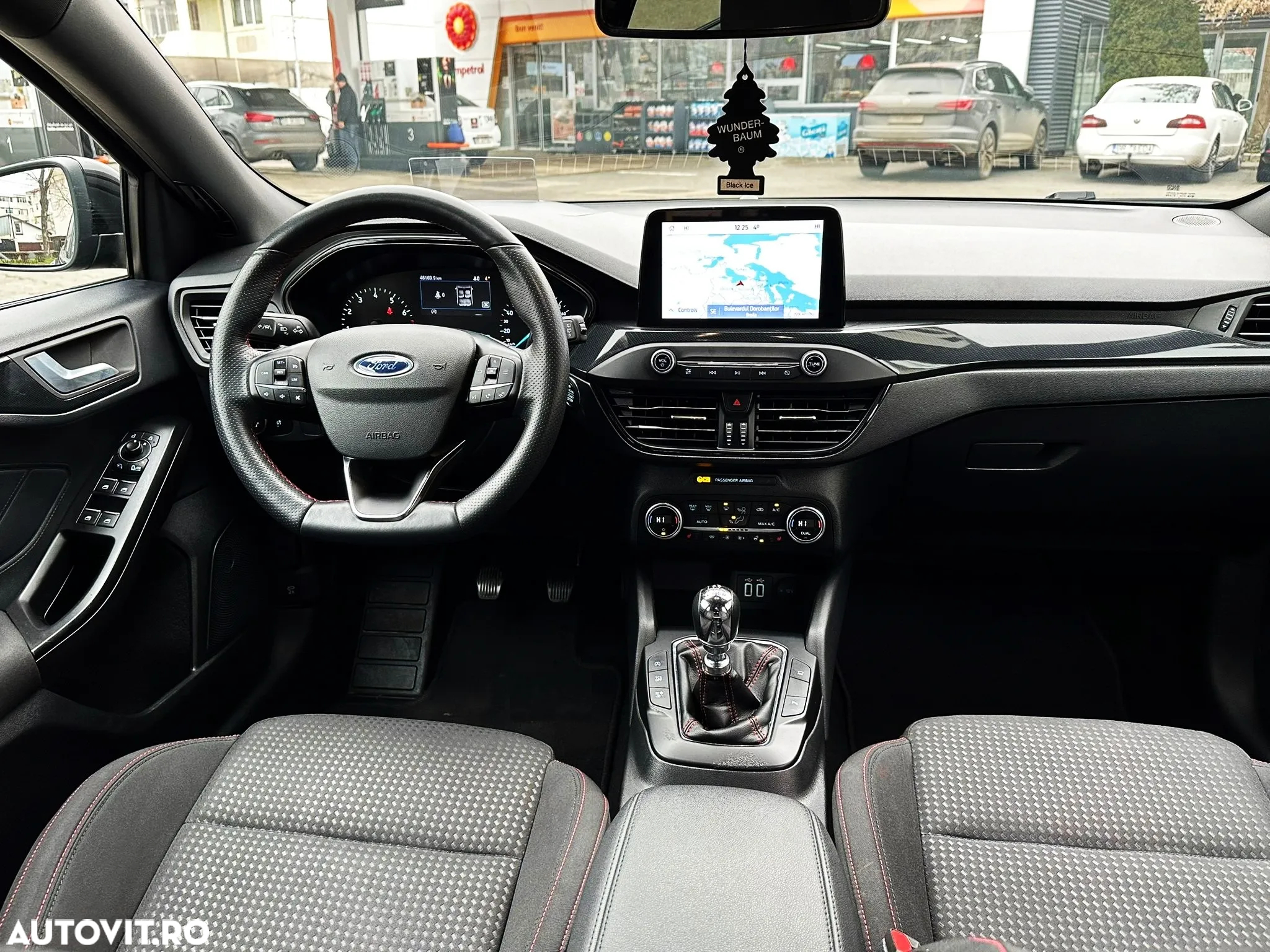 Ford Focus Turnier 1.0 EcoBoost Start-Stopp-System ST-LINE - 10
