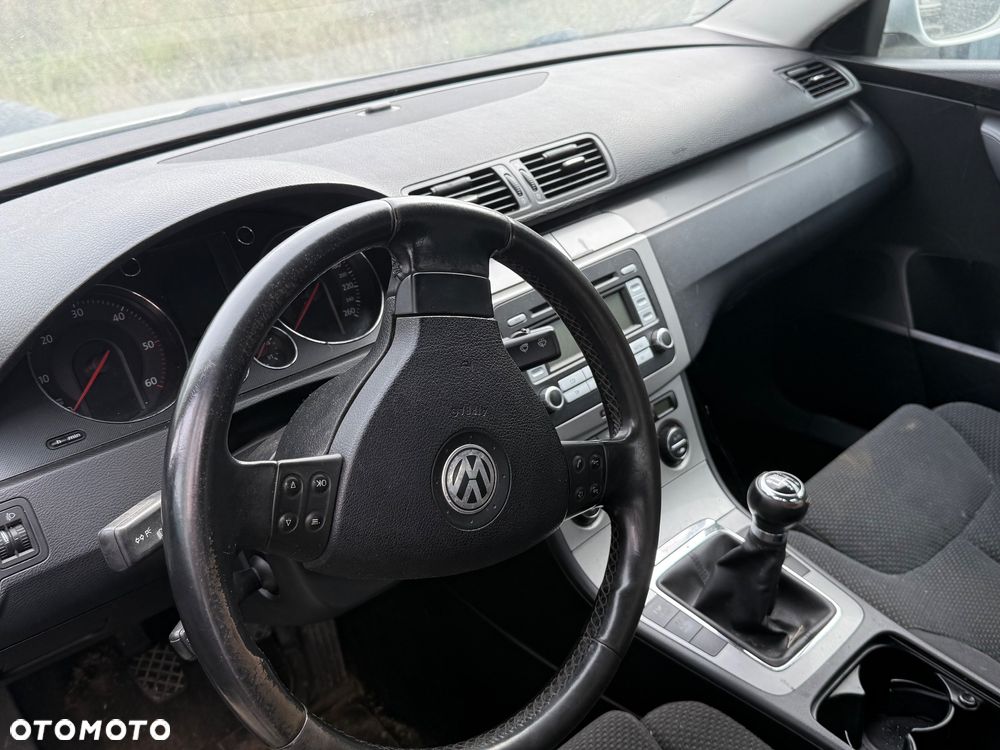 Volkswagen Passat 2.0 TDI DPF Sportline - 6