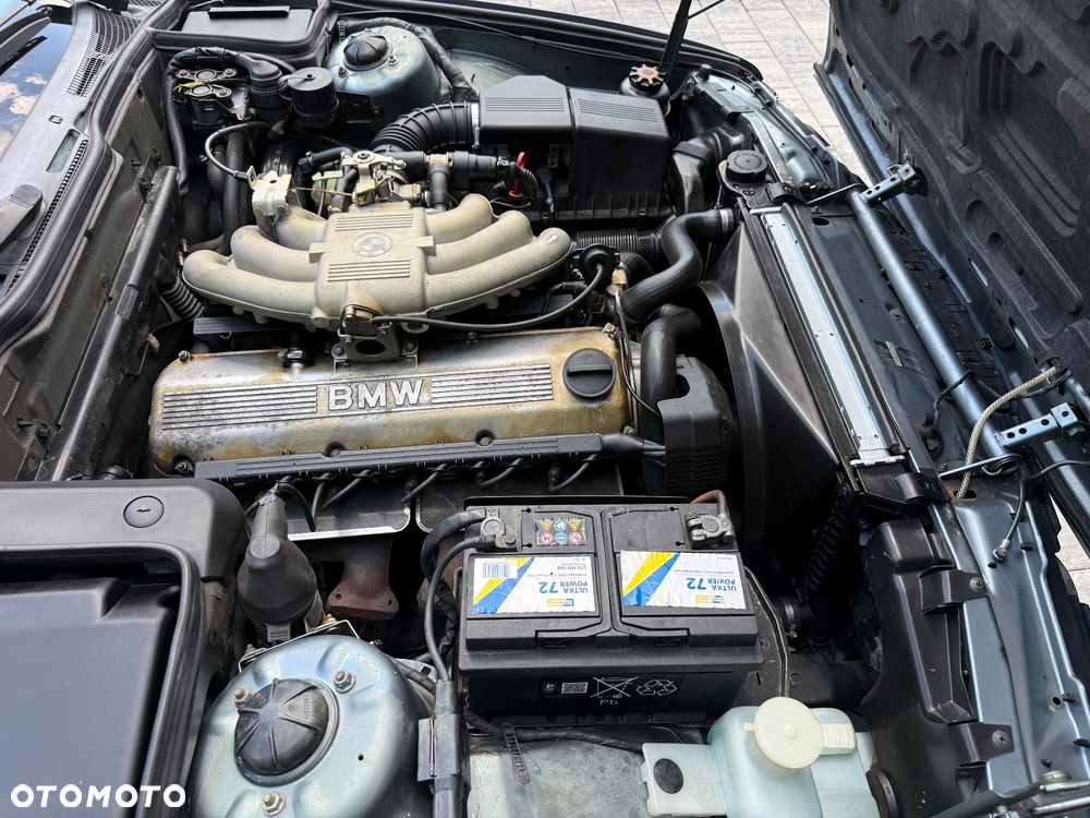 BMW Seria 5 525i - 22