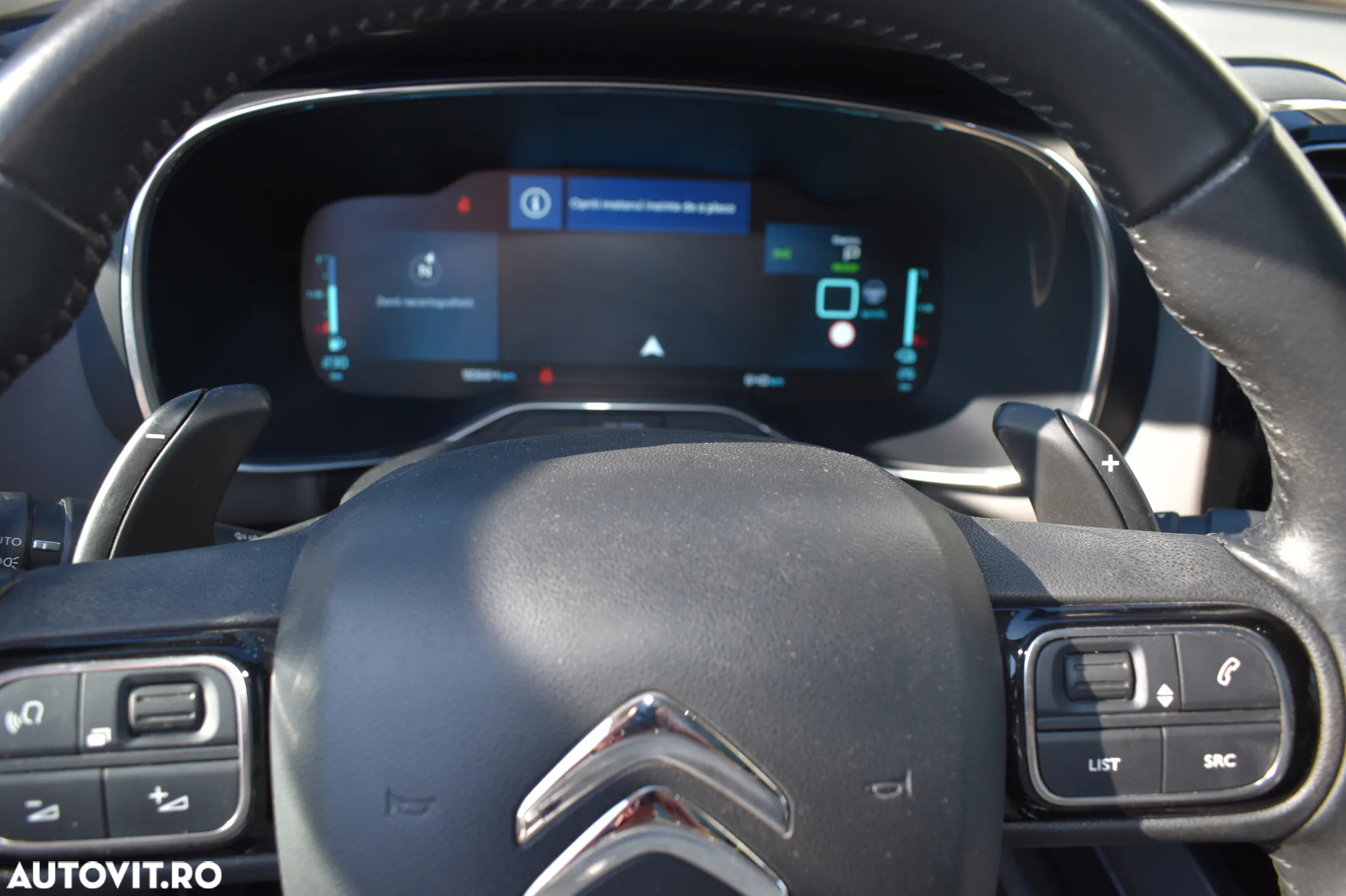 Citroën C5 Aircross Hybrid 225 e.EAT8 SHINE PACK - 14