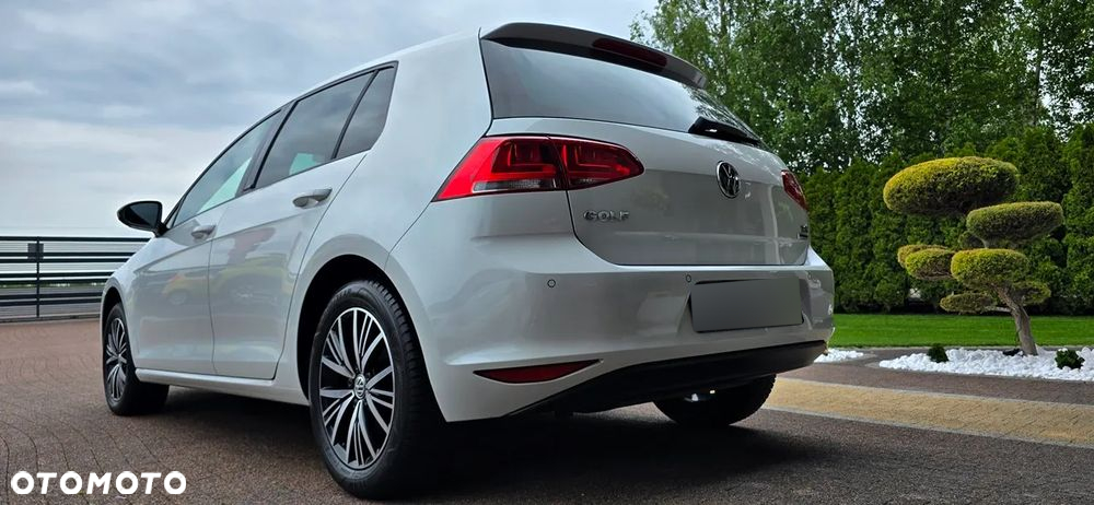Volkswagen Golf - 4